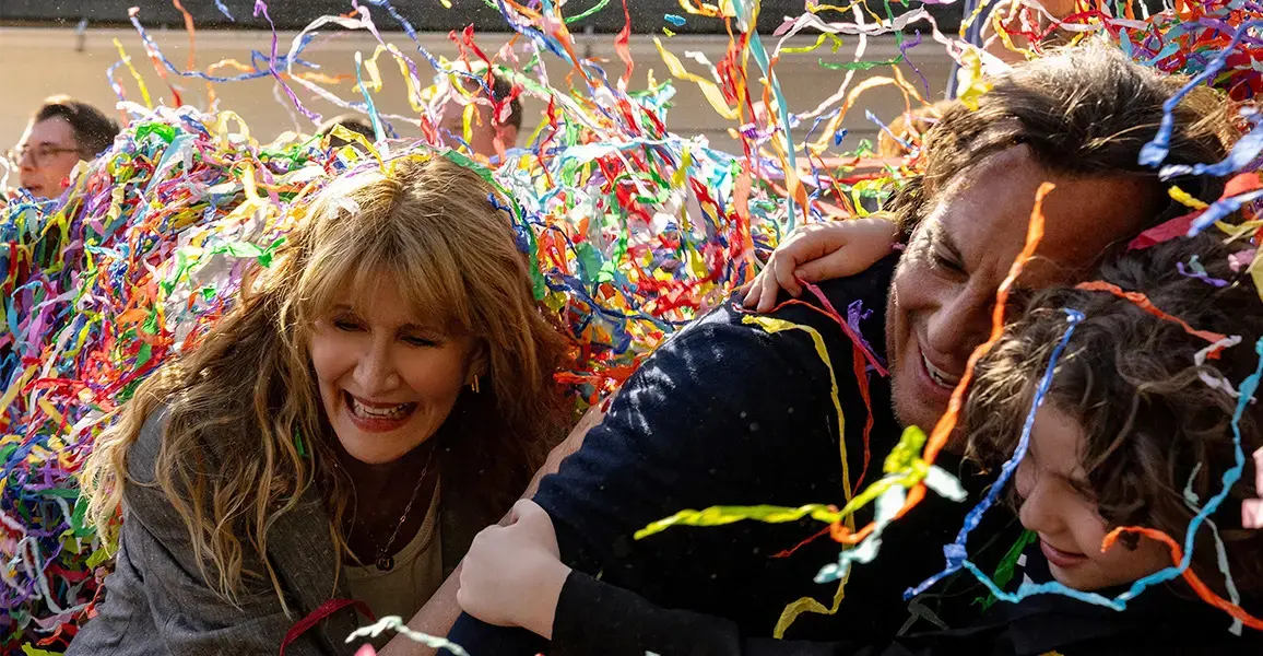 Laura Dern and Will Arnet in Is this thing on?